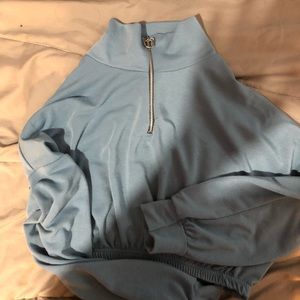 CROP TOP ZIP SWEATER